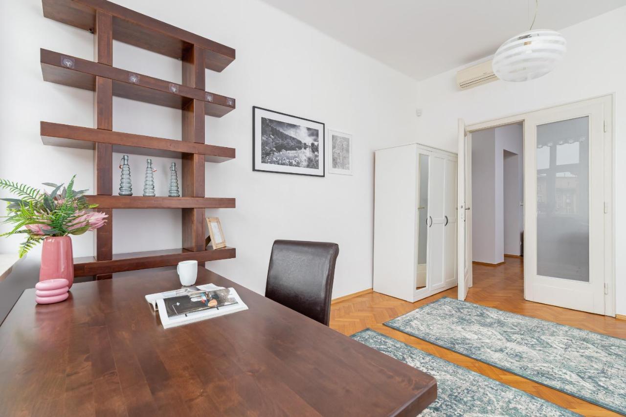 Slowacki Avenue Family Apartments Cracow By Noclegi Renters Krakow Dış mekan fotoğraf