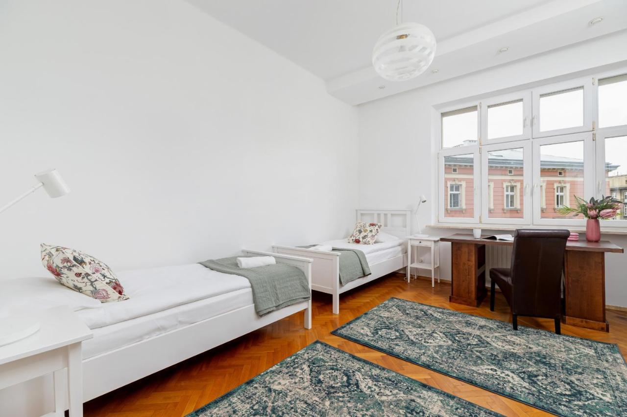 Slowacki Avenue Family Apartments Cracow By Noclegi Renters Krakow Dış mekan fotoğraf