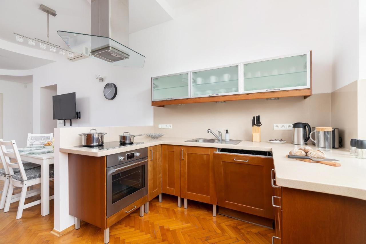 Slowacki Avenue Family Apartments Cracow By Noclegi Renters Krakow Dış mekan fotoğraf
