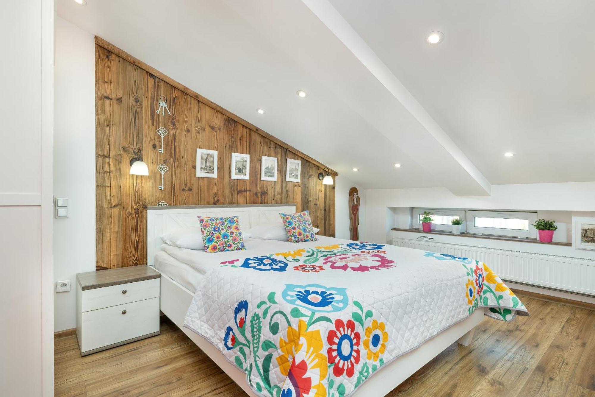 Slowacki Avenue Family Apartments Cracow By Noclegi Renters Krakow Dış mekan fotoğraf