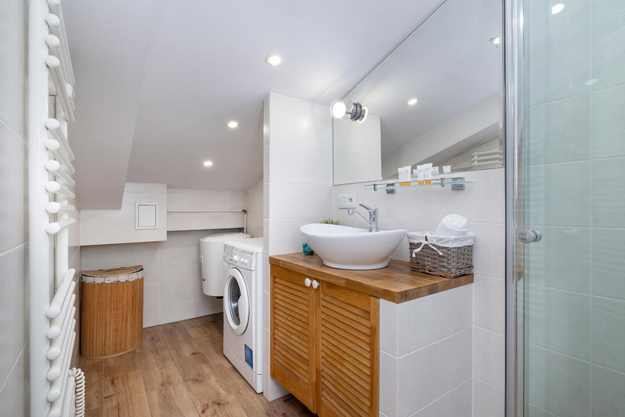 Slowacki Avenue Family Apartments Cracow By Noclegi Renters Krakow Dış mekan fotoğraf